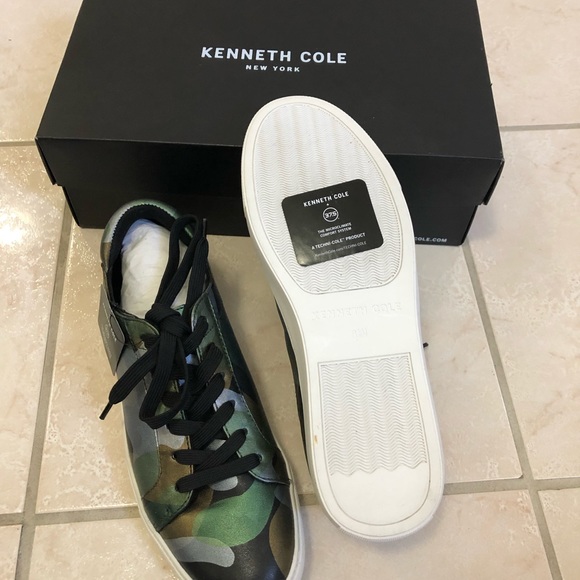 SOLD XXX. Kenneth Cole shoes - Picture 5 of 5